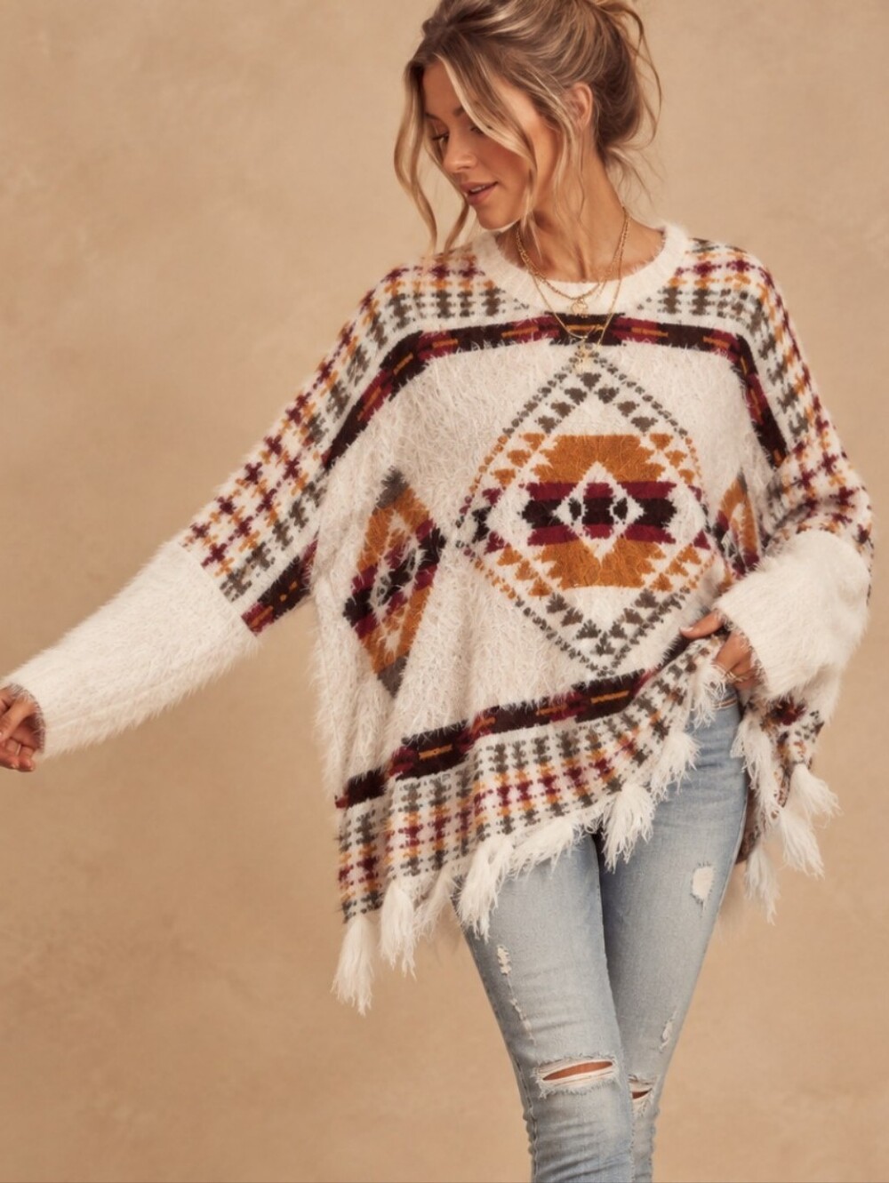 Altar'd State Oversized Boho Southwestern Fuzzy Fringe Sweater S/M EUC